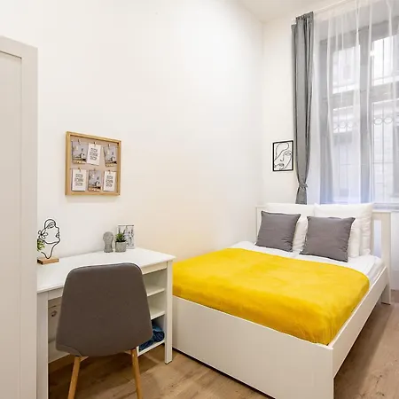 Apartment Cityscape Budget Kings Quarters Budapest