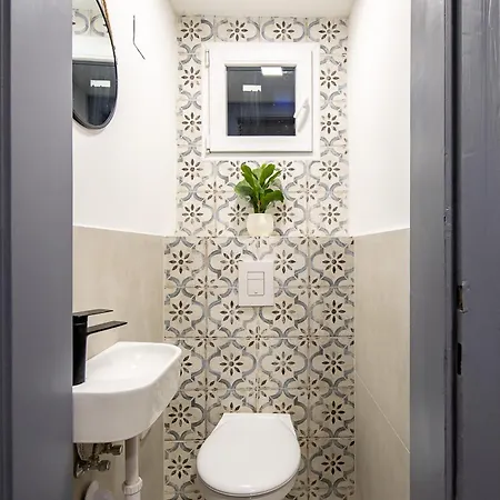 Cityscape Budget Kings Quarters Apartment Budapest