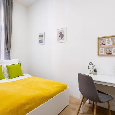 Cityscape Budget Kings Quarters Apartment Budapest
