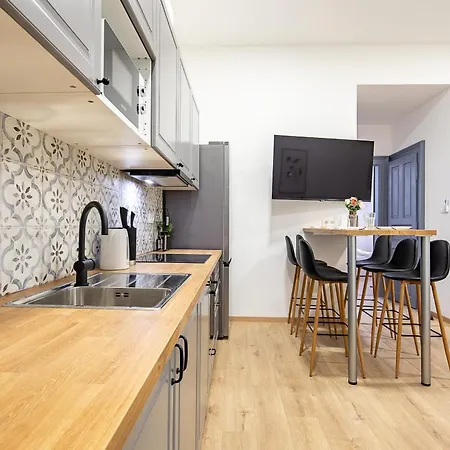 Cityscape Budget Kings Quarters Apartment Budapest