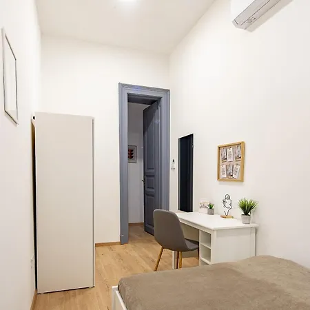Apartment Cityscape Budget Kings Quarters *